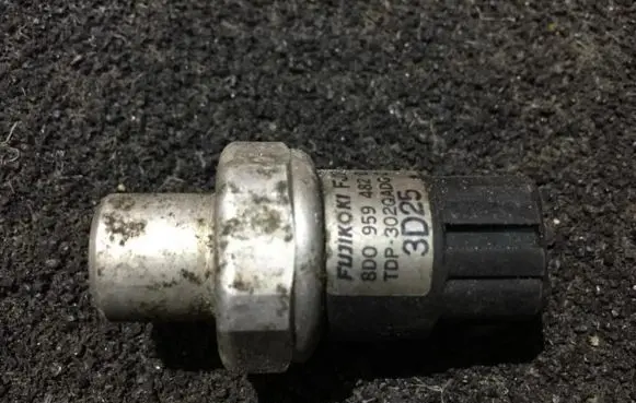 Air conditioning (A/C) pressure sensor