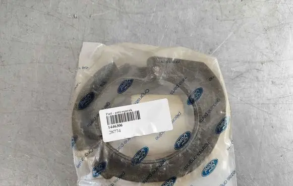 Ford Mondeo MK IV Front coil spring rubber mount 1446306 1428646
