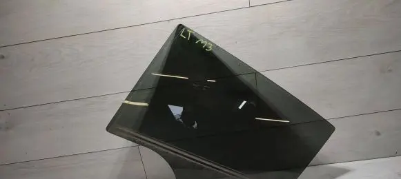 Mazda 3 III Rear door window glass 43R004553
