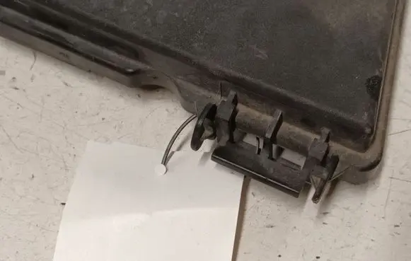 Volvo V50 Fuse box cover 318818101 30728013