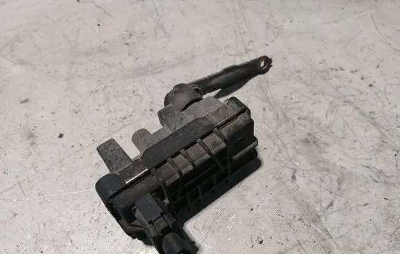 Ford Focus Turbine electric control actuator 6NW008412 712120