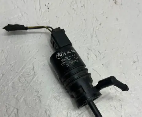 BMW 5 E60 E61 Windscreen/windshield washer pump 8362154 M08017