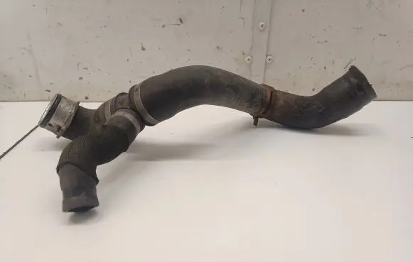 Mercedes-Benz R W251 Engine coolant pipe/hose