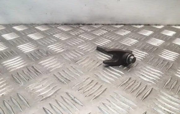 Dodge Nitro Fuel Injector clamp holder
