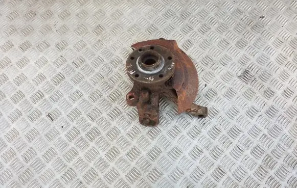 Front wheel hub