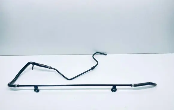 Volkswagen Touareg II Engine coolant pipe/hose 7P6122447AD
