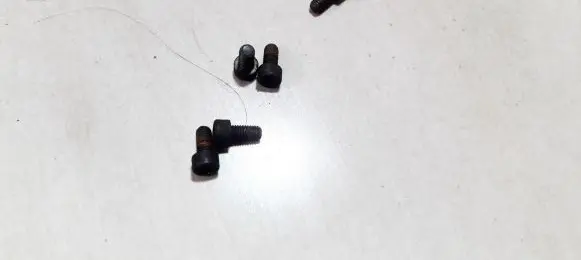 Nuts/bolts