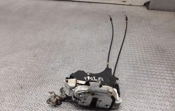 Mitsubishi Outlander Front door lock