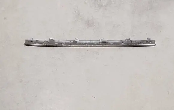 Volvo XC90 Front bumper splitter molding 31383799