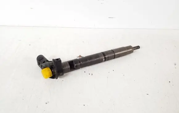 Audi A3 S3 8P Fuel injector 03L130277