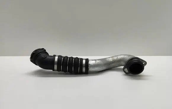 BMW 5 E60 E61 Intercooler hose/pipe 7789875 727353 72735301