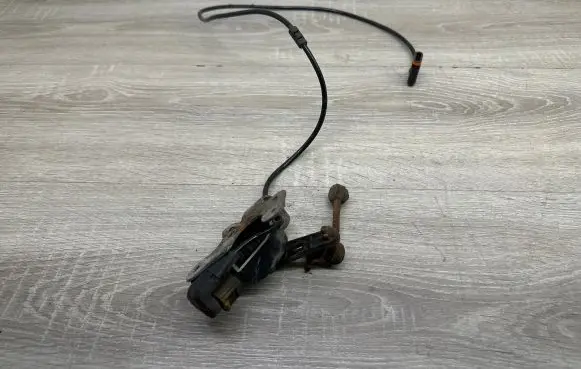 Mercedes-Benz A W176 Rear air suspension level height sensor A0045429918