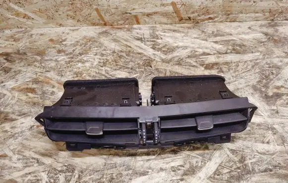 Cadillac XTS Dash center air vent grill 20900521