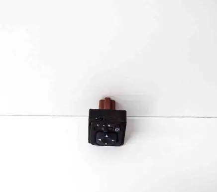 Mitsubishi Pajero Wing mirror switch 183569