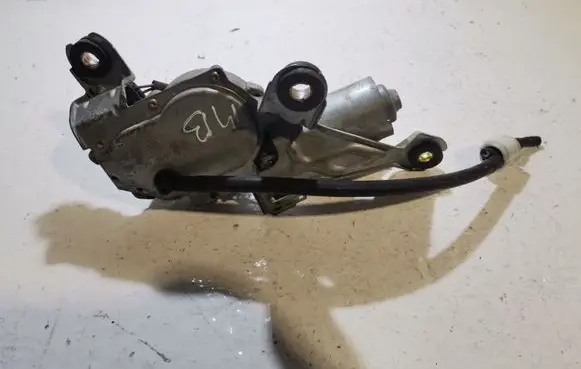 Mercedes-Benz E W210 Rear window wiper motor 0390201564 A2108207542
