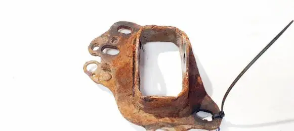 Saab 9-5 Bracket in trunk/boot 