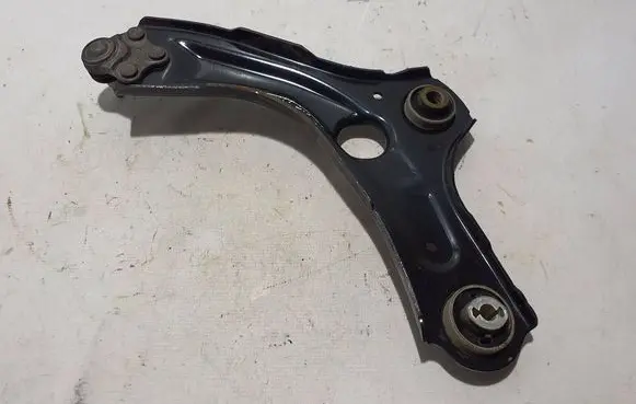 Renault Captur II Front lower control arm/wishbone 545042080R