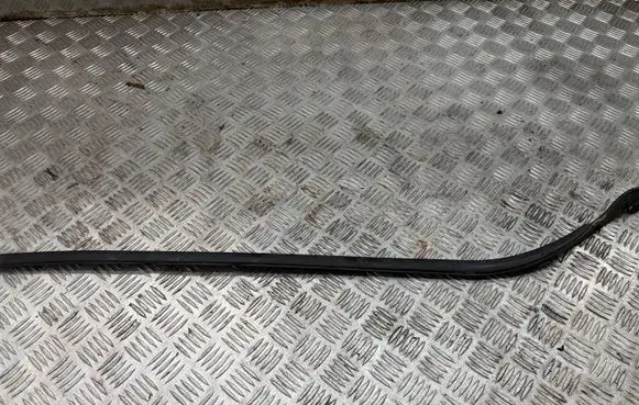 Volvo XC60 Windshield trim 32216113