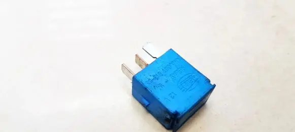 Nissan Almera N16 Other relay 4RA00781303