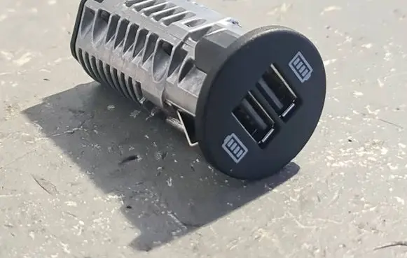 Porsche Macan (95B) USB socket connector 95B035222