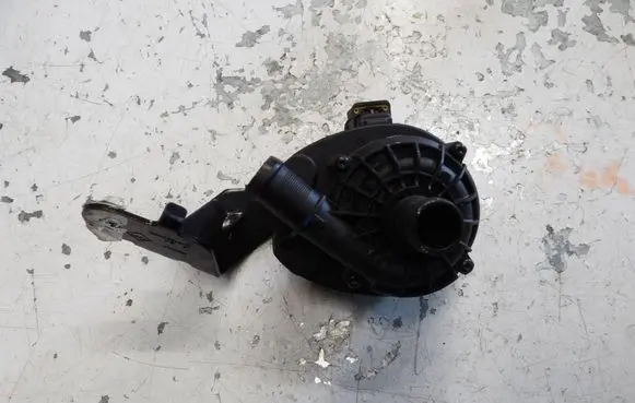 Renault Austral Water pump 210101470R ED25015301