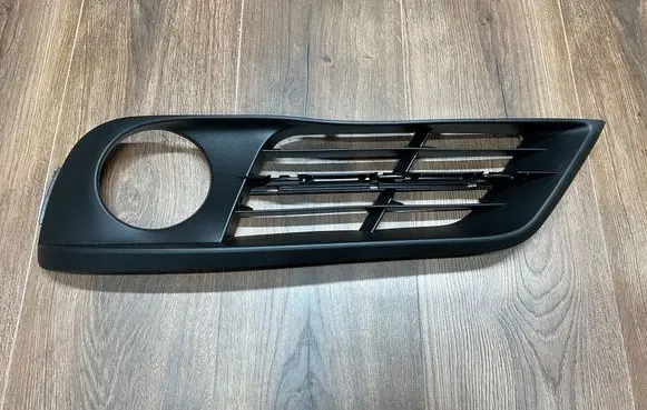 BMW 5 F10 F11 Front bumper lower grill 7331671