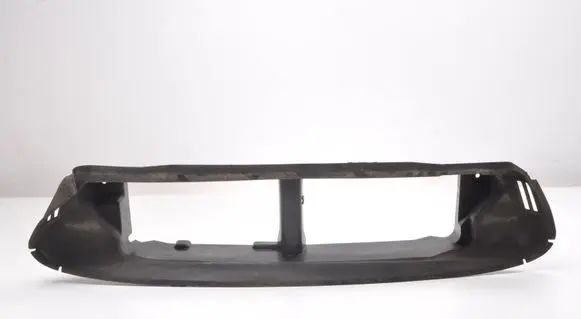 Volvo V40 Intercooler air channel guide 
