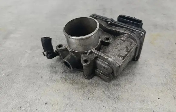 Mazda 6 Throttle body valve RF7J136B0D