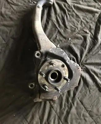 Nissan Pathfinder R51 Front wheel hub spindle knuckle