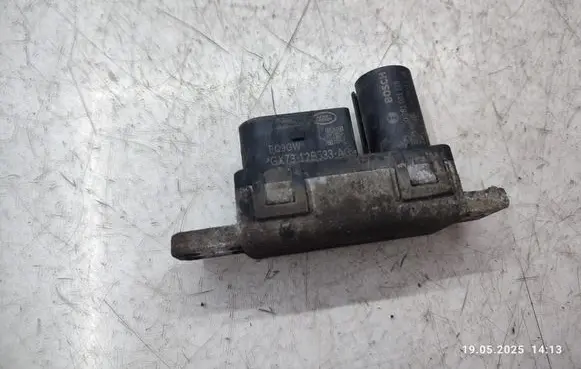 Glow plug pre-heat relay