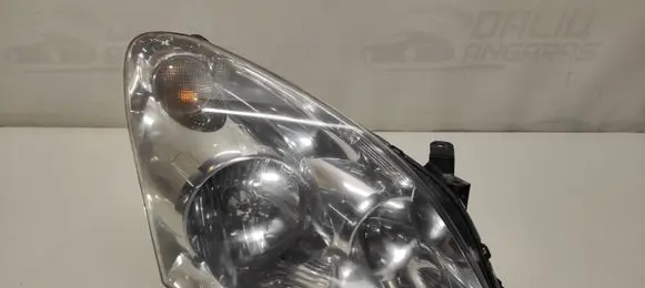 Toyota Corolla Verso AR10 Headlight/headlamp
