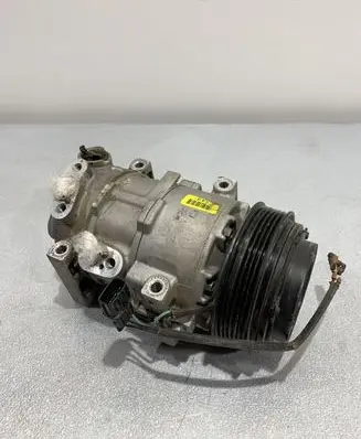 KIA Stonic Air conditioning (A/C) compressor (pump) 171000C261