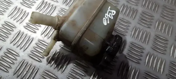 Toyota Avensis T220 Power steering fluid tank/reservoir