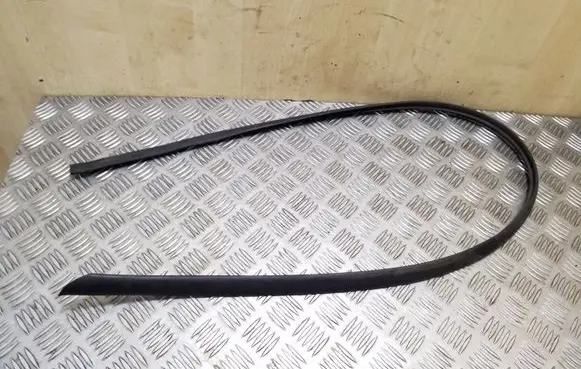 Opel Zafira C Front door rubber seal 13292216 13292217