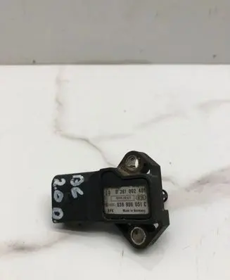 Volkswagen PASSAT B6 Air pressure sensor 038906051C 0281002401