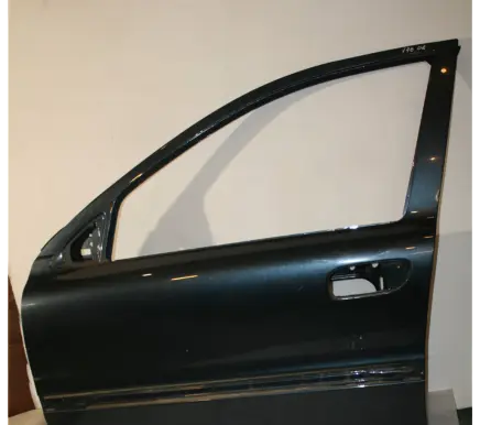 Volvo V70 Front door