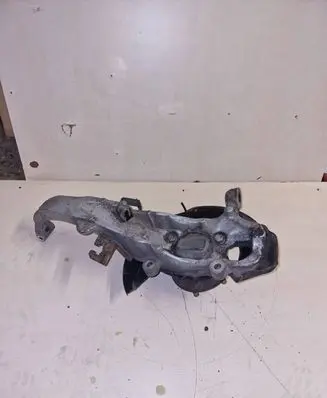 Infiniti Q50 Front wheel hub