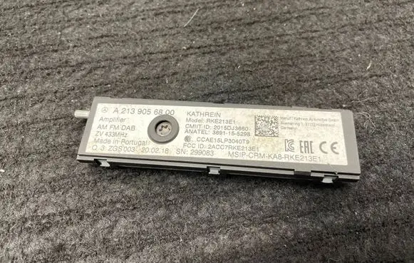 Mercedes-Benz E W238 Aerial antenna amplifier A2139056800