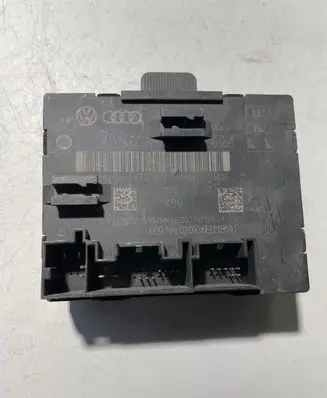 Audi A4 S4 B8 8K Door control unit/module 8T0959795Q