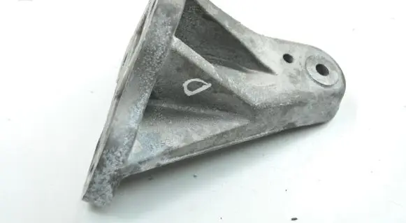 Jaguar XJ X351 Engine mounting bracket 5R836037BB