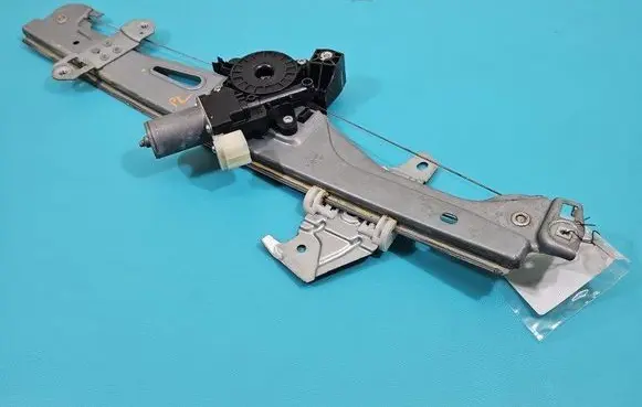 Suzuki SX4 S-Cross Front door window regulator with motor 83460-61M10 IMPRK1505770