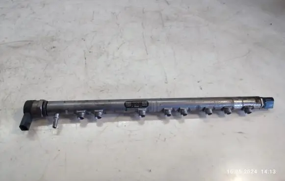 BMW 5 GT F07 Fuel main line pipe 7800124