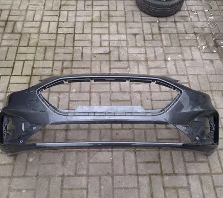 Ford Focus Front bumper 7x7b-17757-s