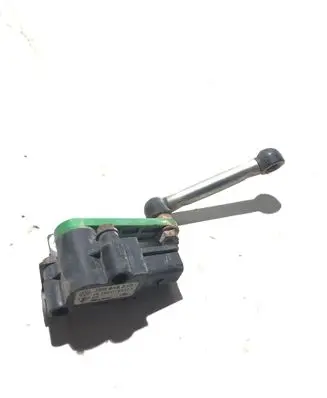 Headlight/headlamp level sensor