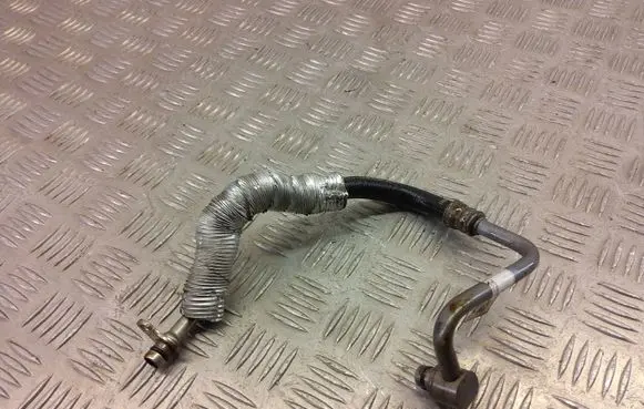 BMW X1 F48 F49 Turbo turbocharger oiling pipe/hose 7617534