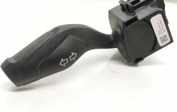 Ford Focus Indicator stalk AV6T13335AB