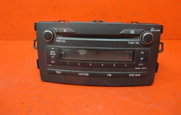 Toyota Auris 150 Radio/CD/DVD/GPS head unit 8612002A50