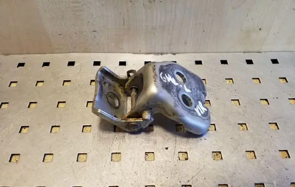 Peugeot 5008 Rear door upper hinge