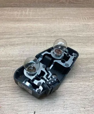 BMW 3 E46 Tail light bulb cover holder 6907938 388570R P21W