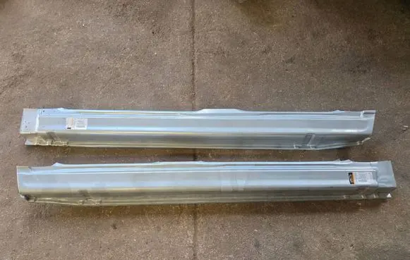 BMW 5 E34 Sill